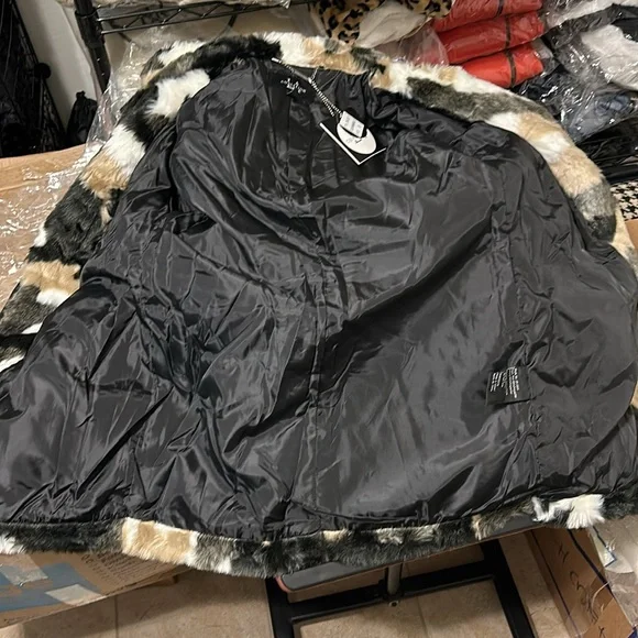 All the Marbles faux fur coat. - Picture 6 of 6